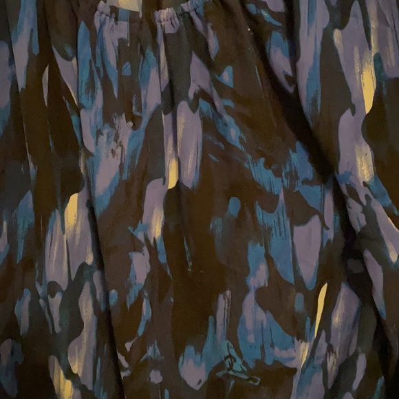 Shirt - Picture 3 of 4